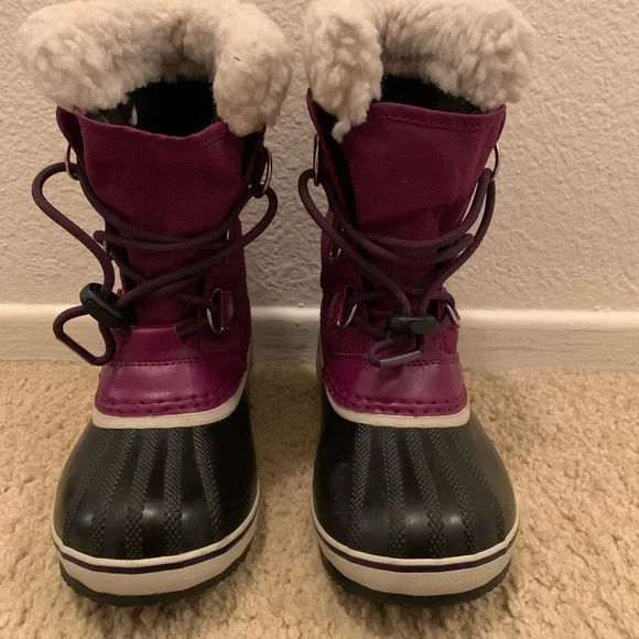 Kids-SOREL Snow boots in GREAT condition. WITH BOX - Picture 1 of 11
